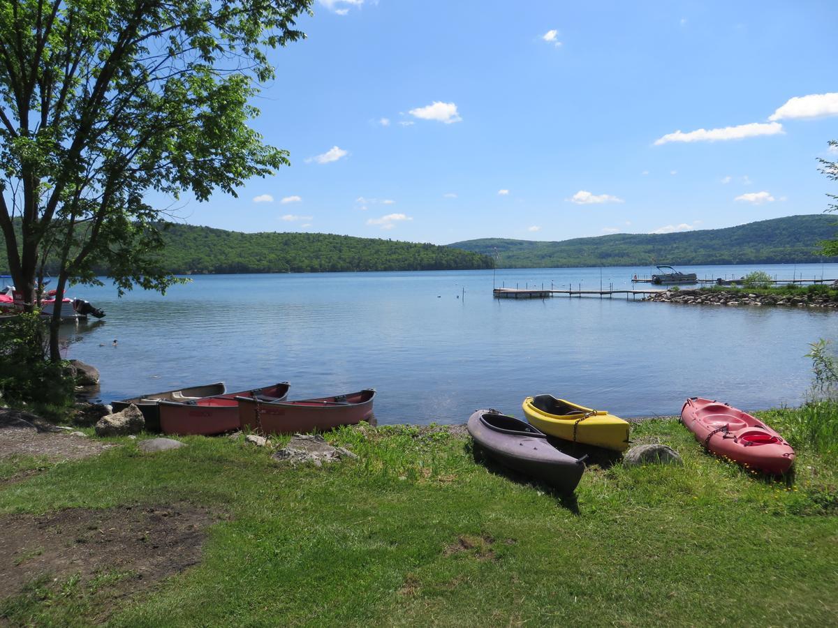 Bayside Inn & Marina Cooperstown Exteriör bild